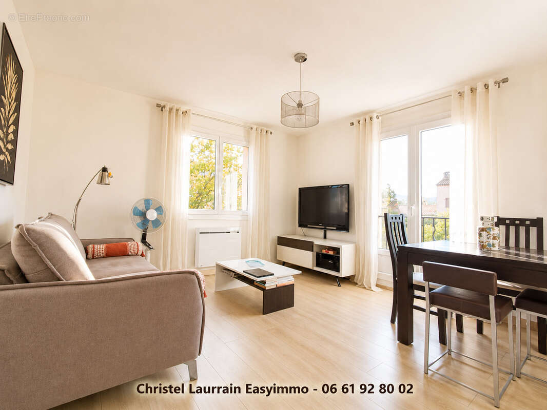 Appartement à LES SALLES-SUR-VERDON