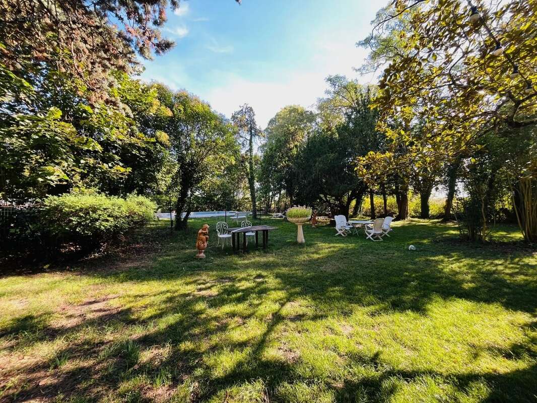 Appartement à BAZIEGE