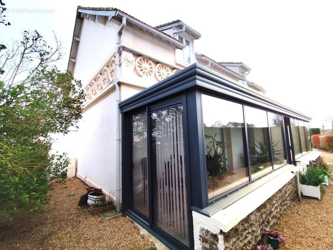 Maison à COURVILLE-SUR-EURE