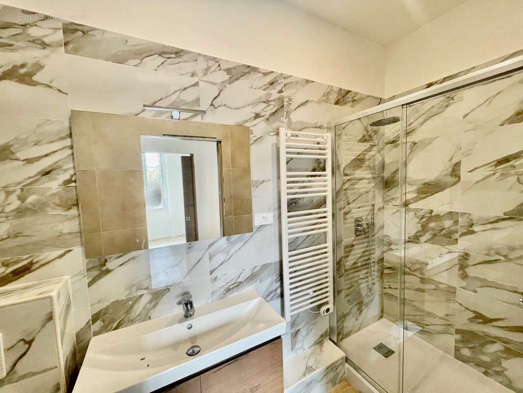 Appartement à ROQUEBRUNE-CAP-MARTIN