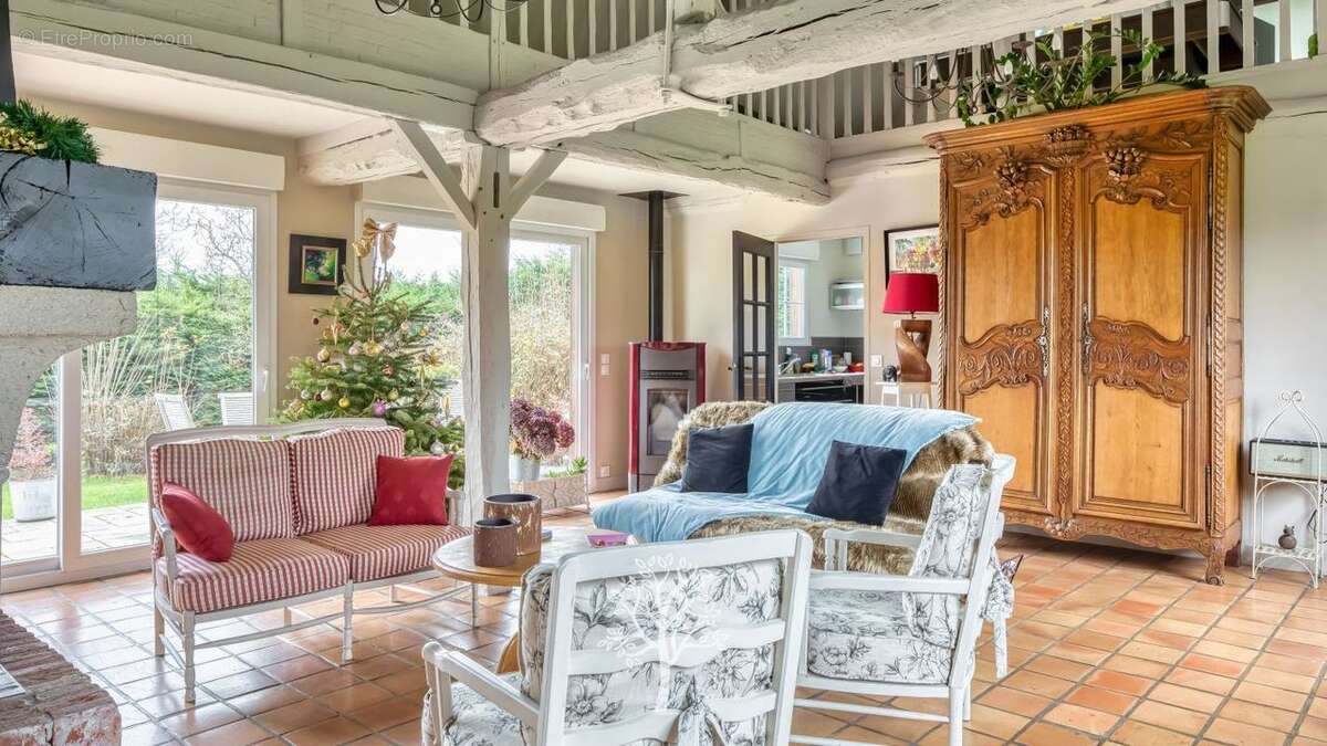 Maison à SAUQUEVILLE