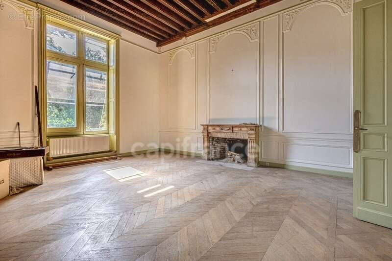 Maison à LA GUERCHE-SUR-L'AUBOIS