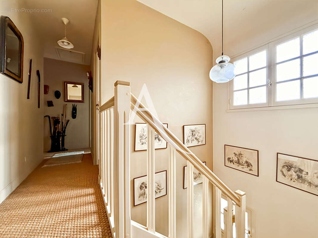 Maison à LES ESSARTS-LE-ROI