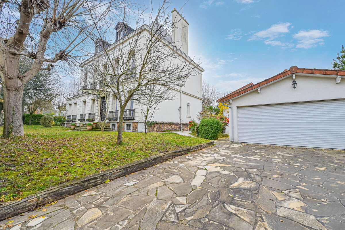 Maison à SAINT-MAUR-DES-FOSSES