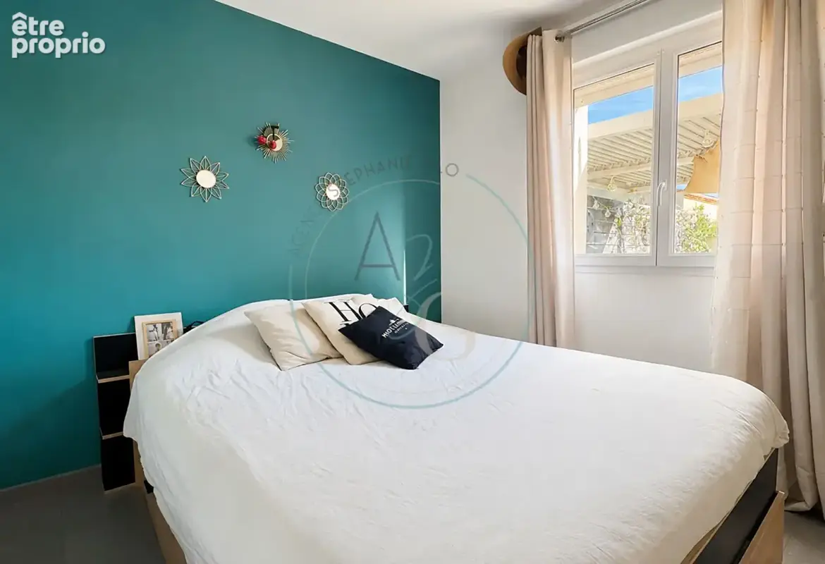 COGOLIN - Appartement de 113 m² avec terrasse, balcon et 4 places de stationnement - photo 5