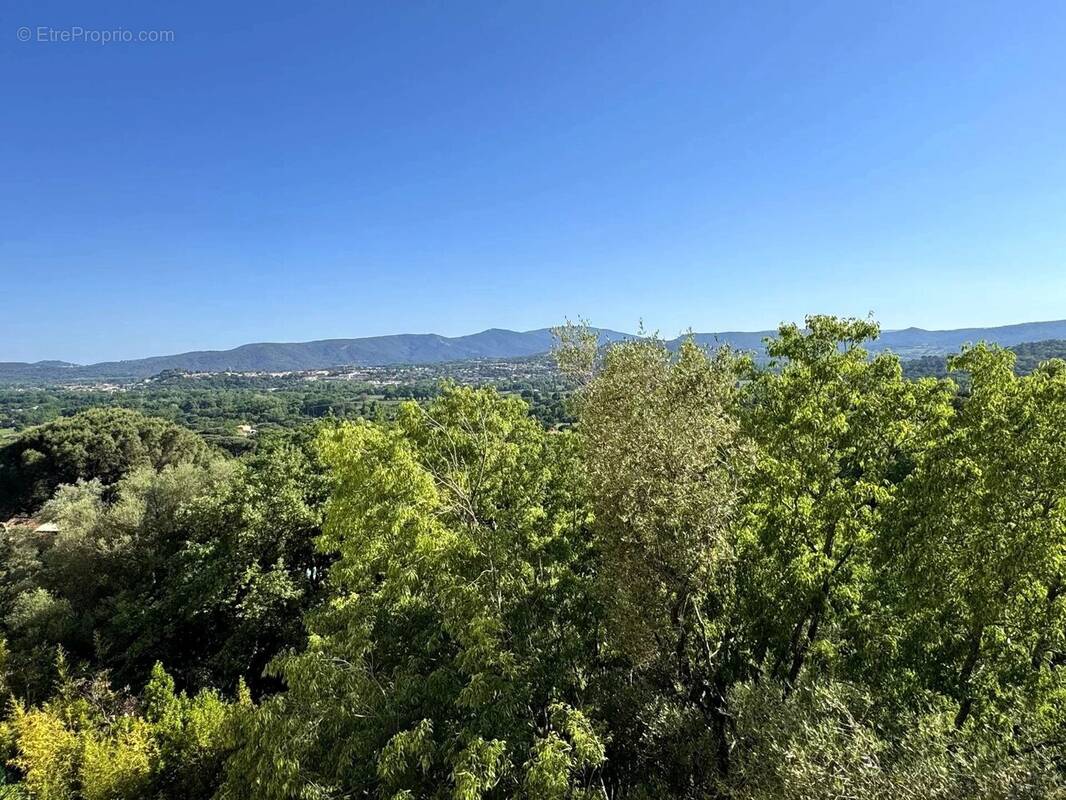Appartement à GRIMAUD