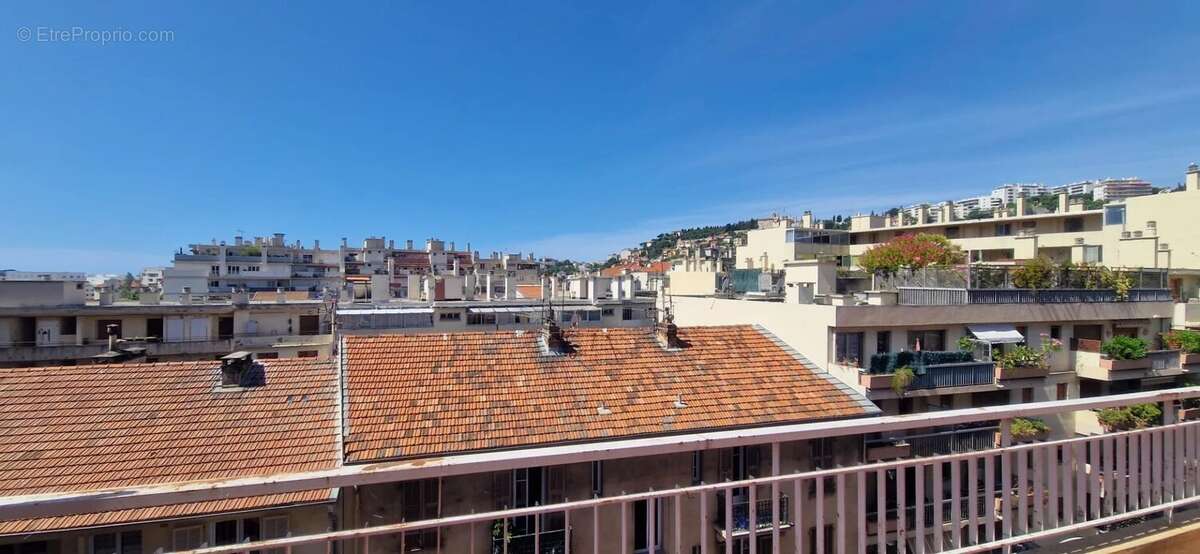 A vendre 3 pieces dernier etage - photo 4