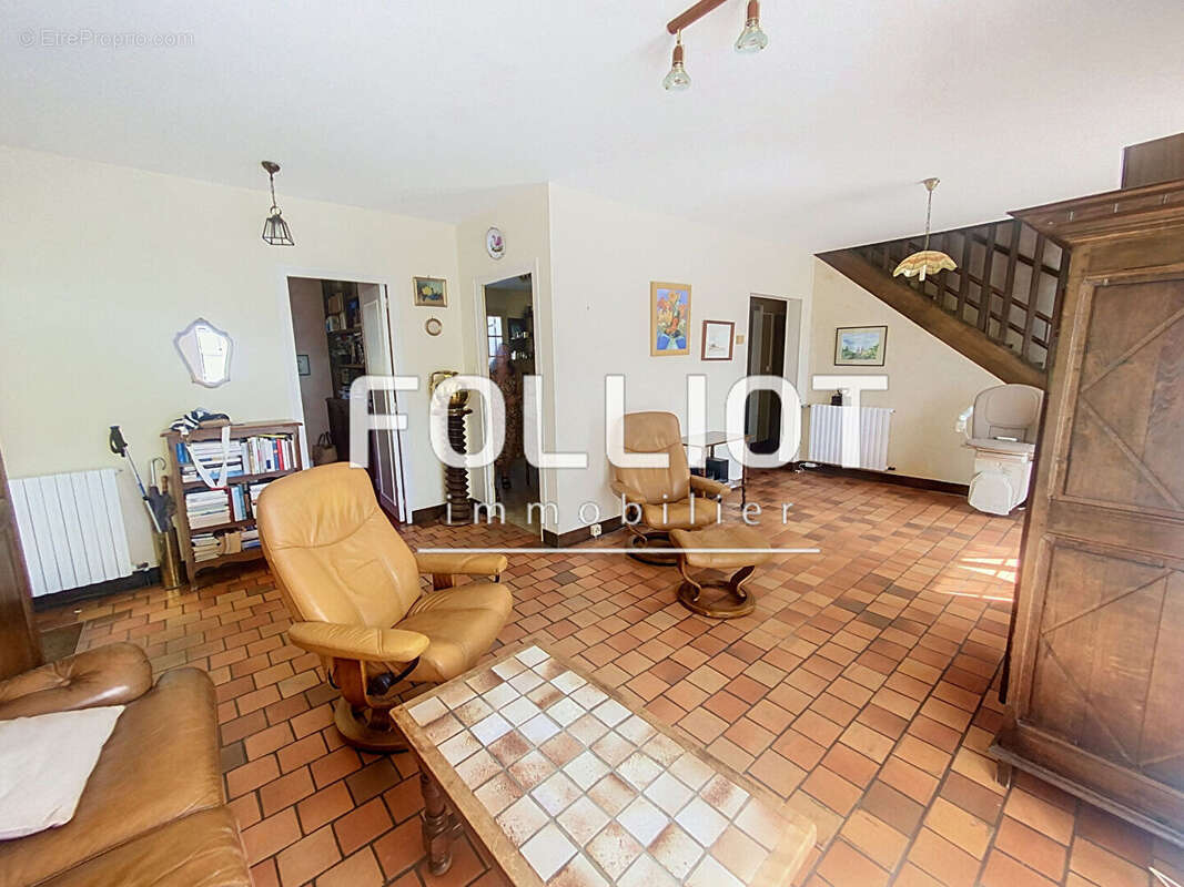 Achat vente coutances 50200 - photo 2