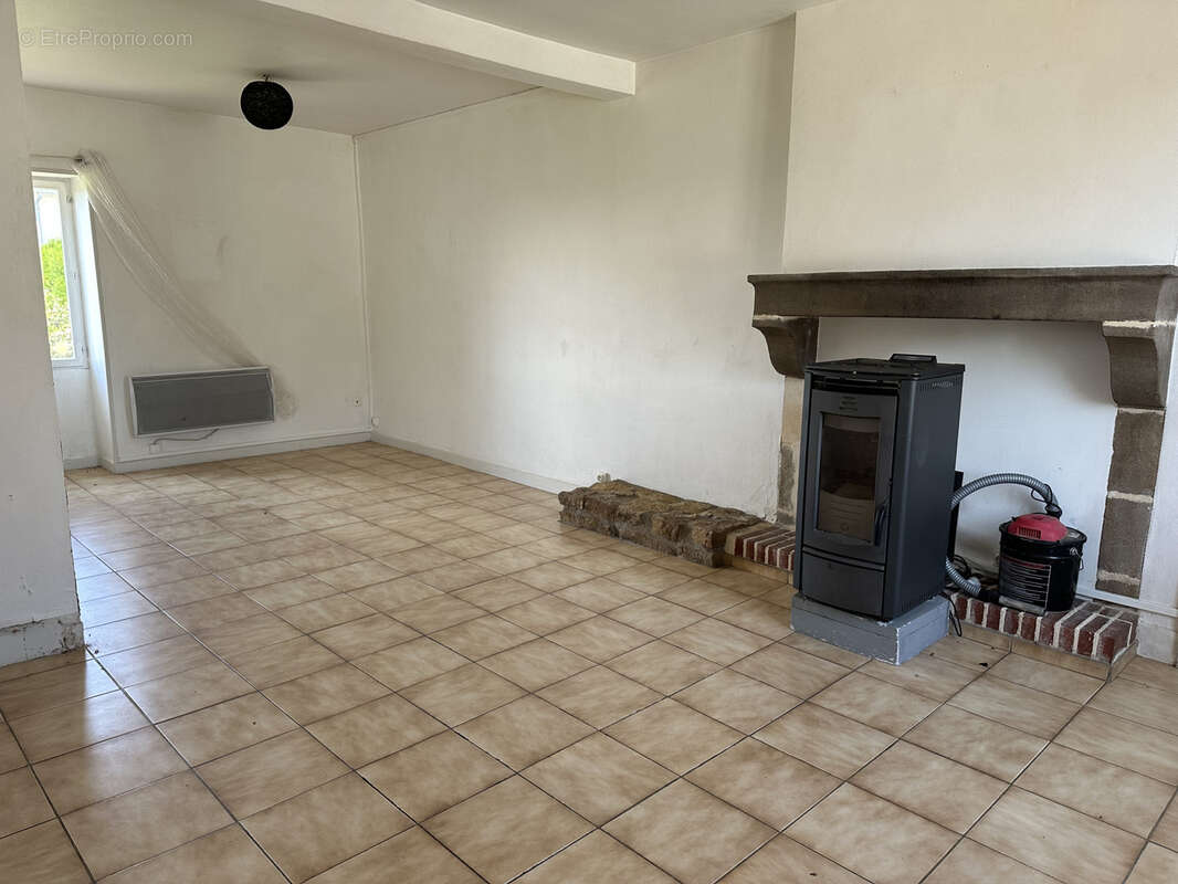 Maison à TROIS-VEVRES