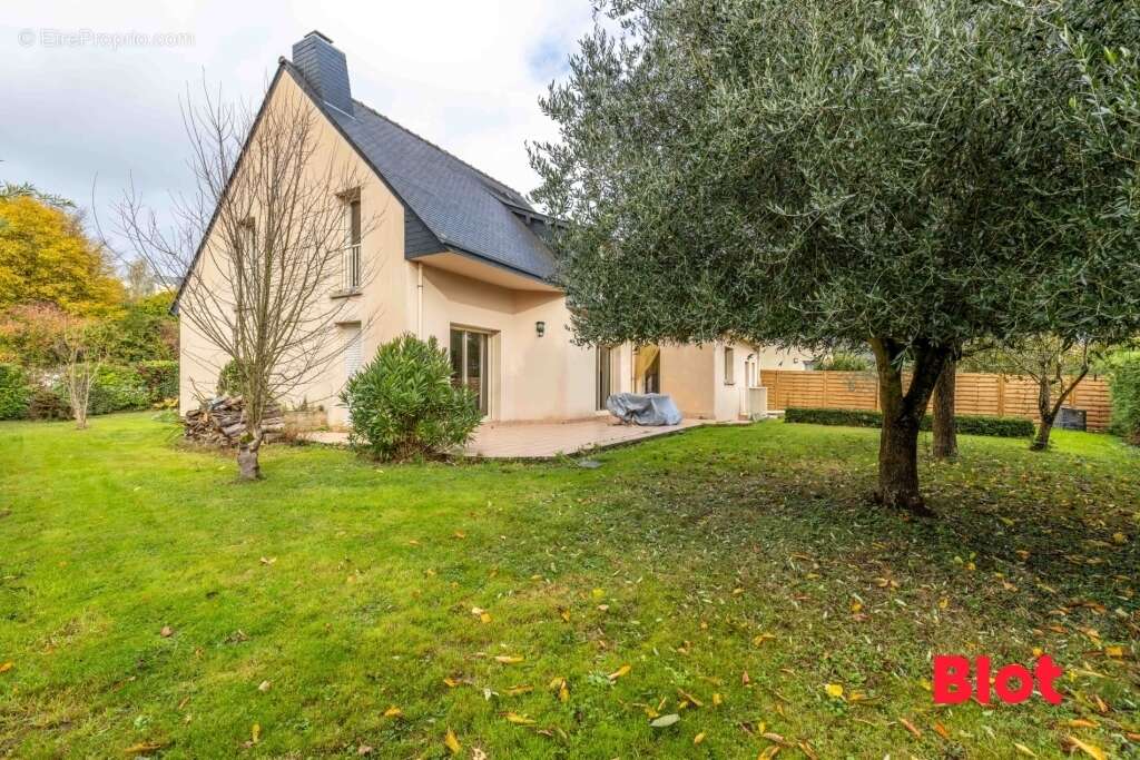 Maison à VEZIN-LE-COQUET