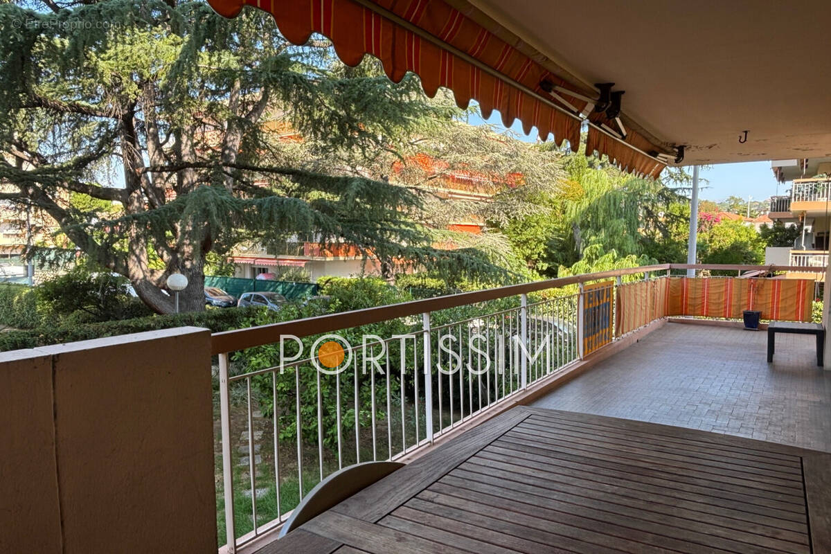 Photo Appartement à Saint-Laurent-Du-Var au prix de 505 000€