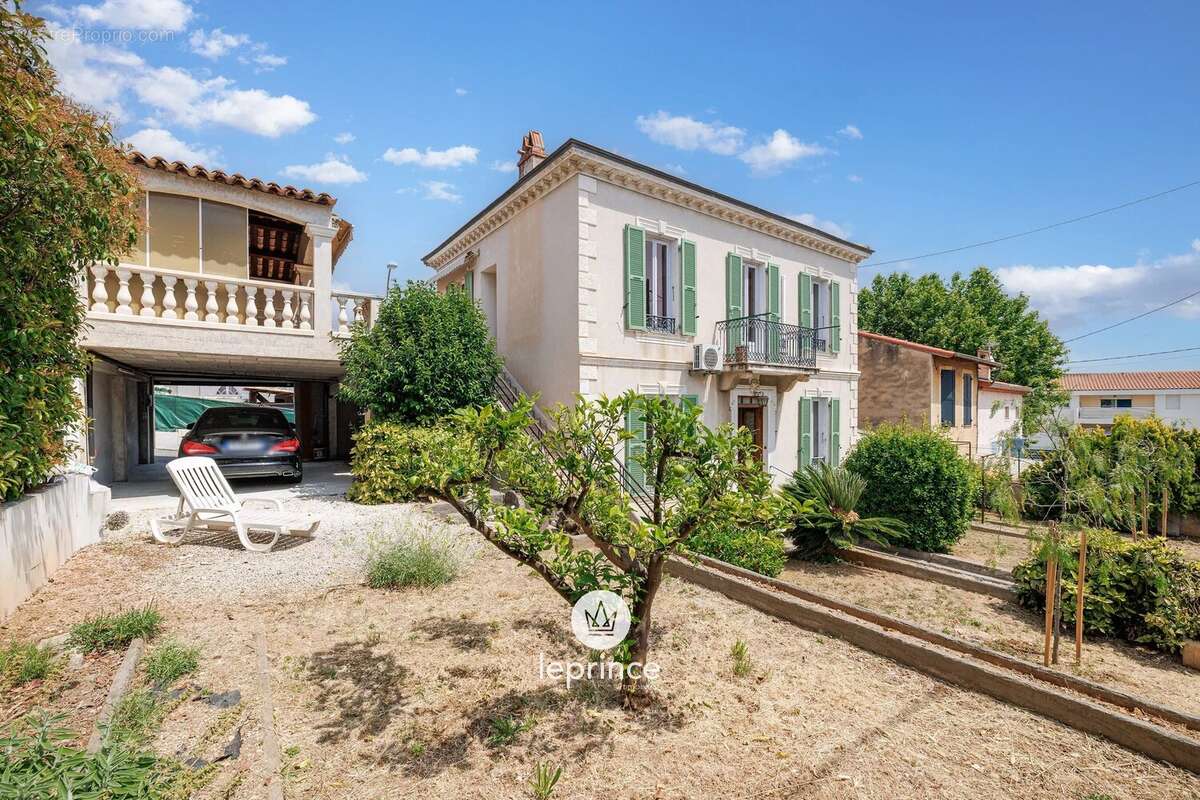 Maison à SAINT-LAURENT-DU-VAR