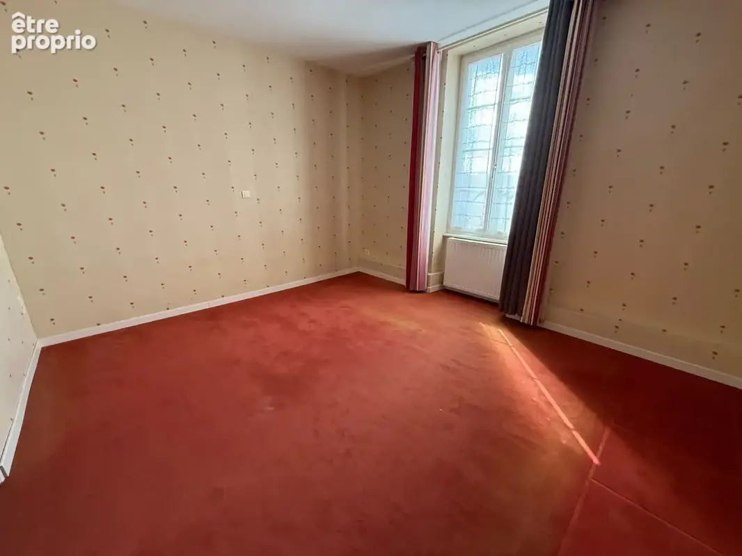 Maison de maître dans bourg avec commerces - photo 12