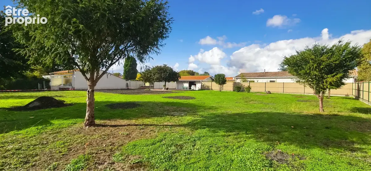 SAINT MEDARD EN JALLES - Terrain libre de constructeur 810m² avec chemin privé - CORBIAC - photo 2