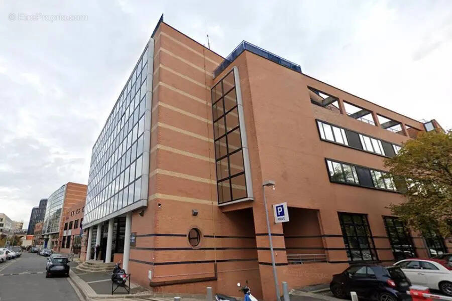 Commerce à ISSY-LES-MOULINEAUX