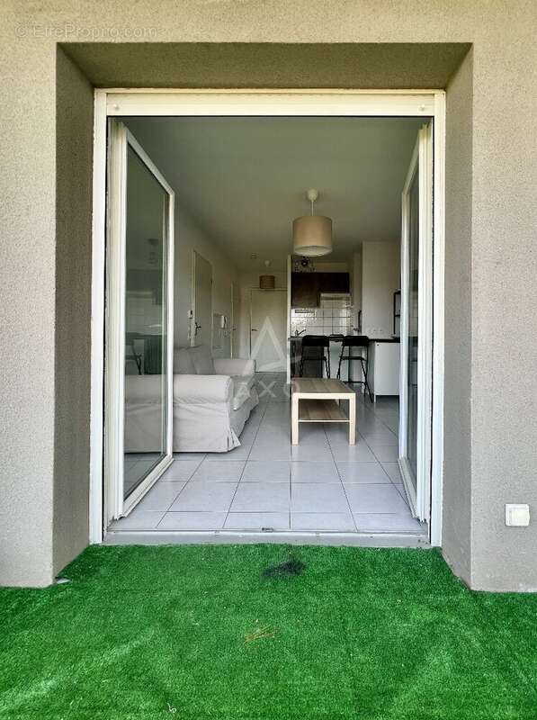 Appartement à PAREMPUYRE