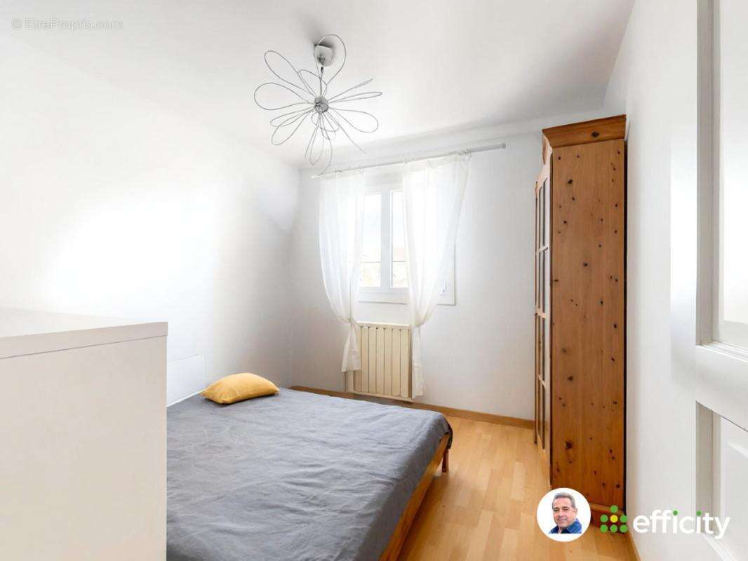 Maison à MONTMERLE-SUR-SAONE