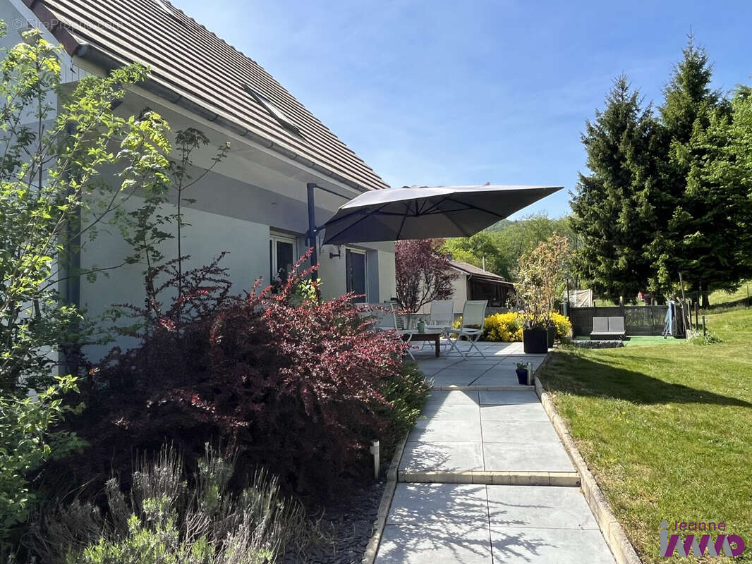 Maison à PLANCHER-BAS