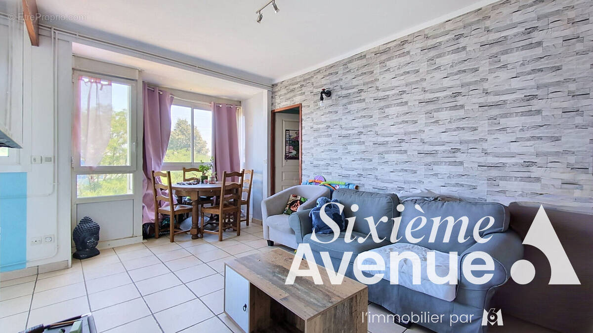Appartement à SAINT-PRIEST