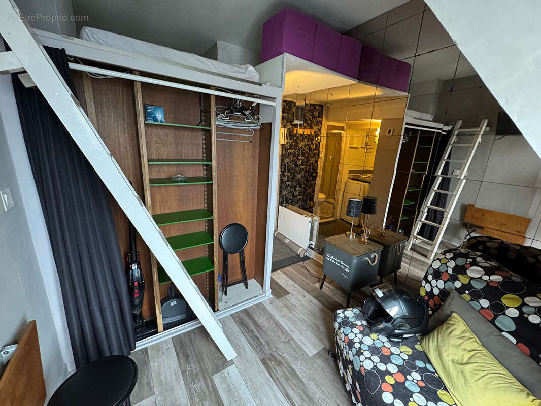 Appartement à PARIS-18E