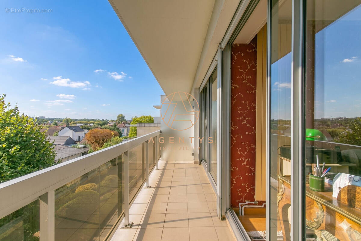 Appartement à SAINT-MAUR-DES-FOSSES