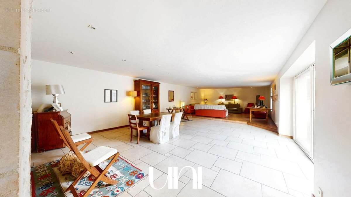 Maison à FLEURY-SUR-ORNE