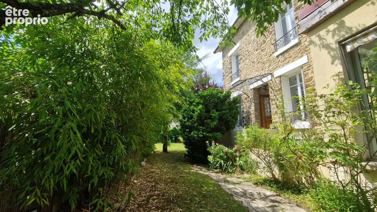 Meulière de 170m2 avec jardin et garage à 5 min à pied de la gare. - photo 26