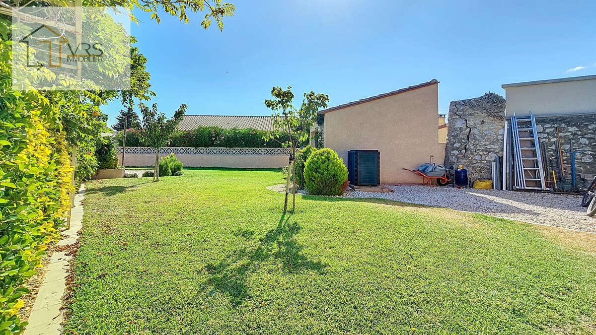 Superbe villa t5 157 m2   piscine, grand terrain 893 m2, garage et atelier   quartier residentiel recherché - photo 6