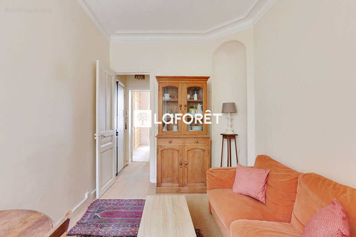 Appartement à PARIS-14E