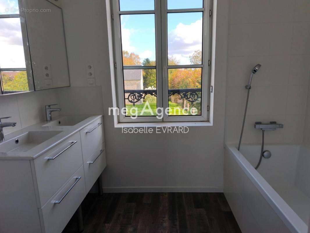 Maison à ROMILLY-SUR-SEINE