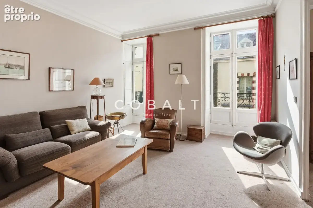 Appartement de charme   Quartier Saint-Mihiel / Talensac   Hauteur sous plafond, volume - photo 3