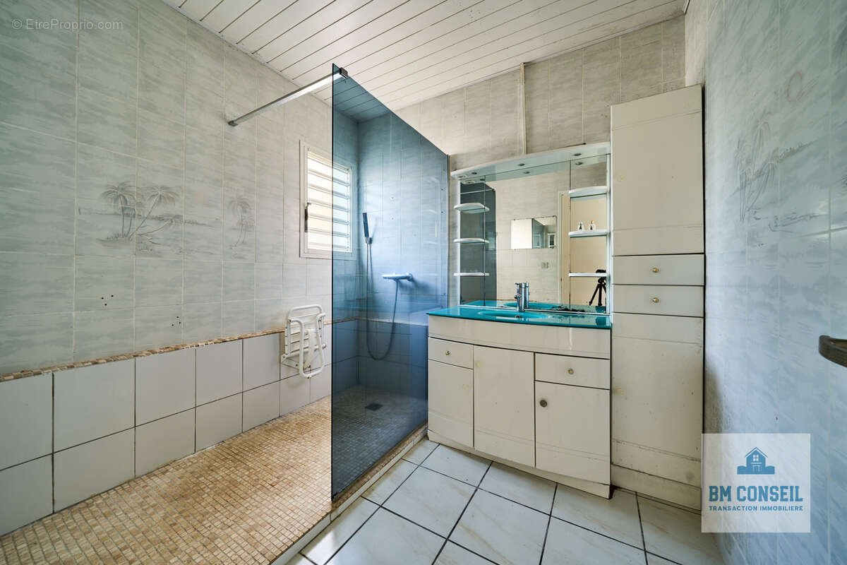 Maison à PETITE-ILE