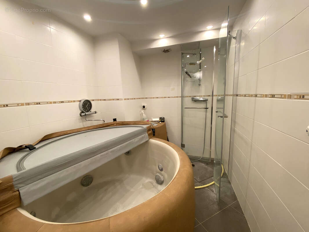 Maison à SAINT-JULIEN-LES-VILLAS