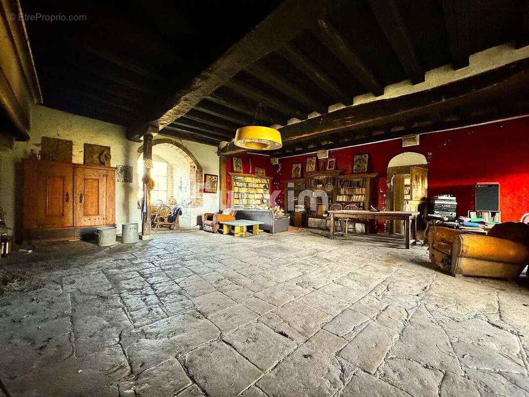 Maison à AVALLON