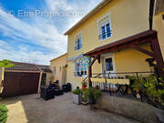 Maison à FOLLAINVILLE-DENNEMONT