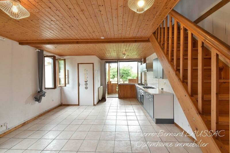 Appartement duplex 49 m3 à Châteauneuf 73390 - photo 1