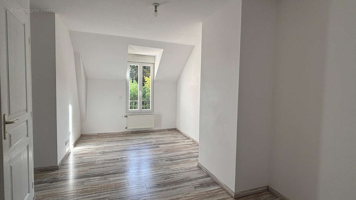 Maison à L&#039;ETANG-LA-VILLE