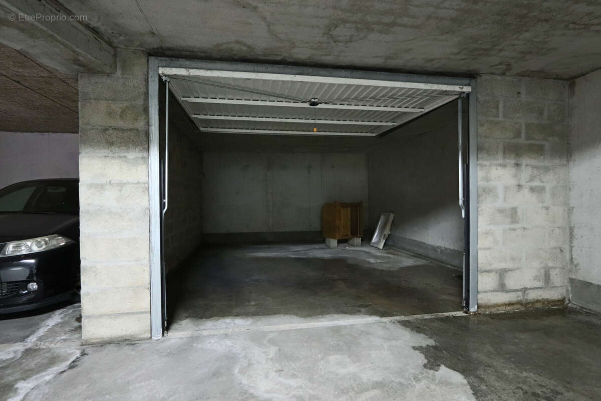 Appartement à VAUJOURS