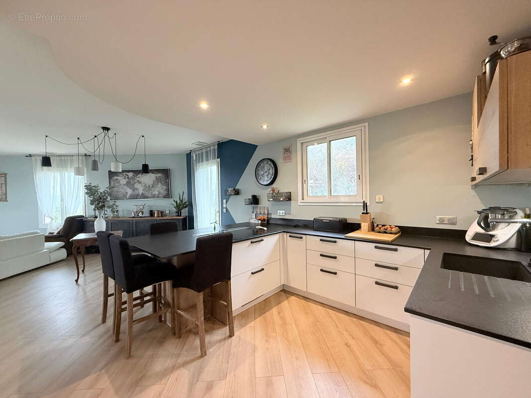 Maison à SAINT-SULPICE-SUR-LEZE