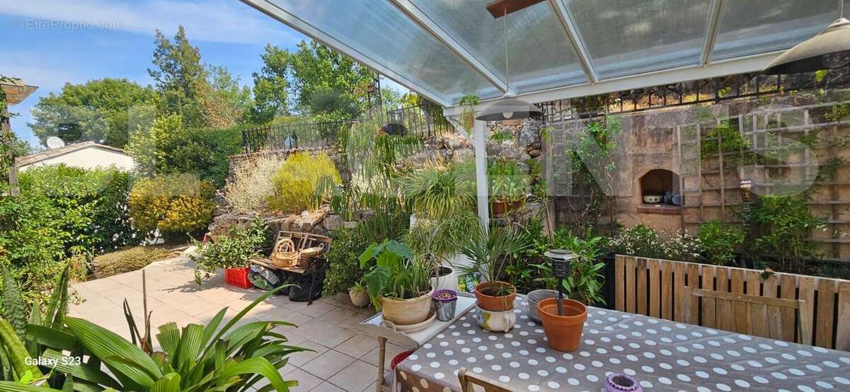 3 - Maison à SAINT-MAXIMIN-LA-SAINTE-BAUME