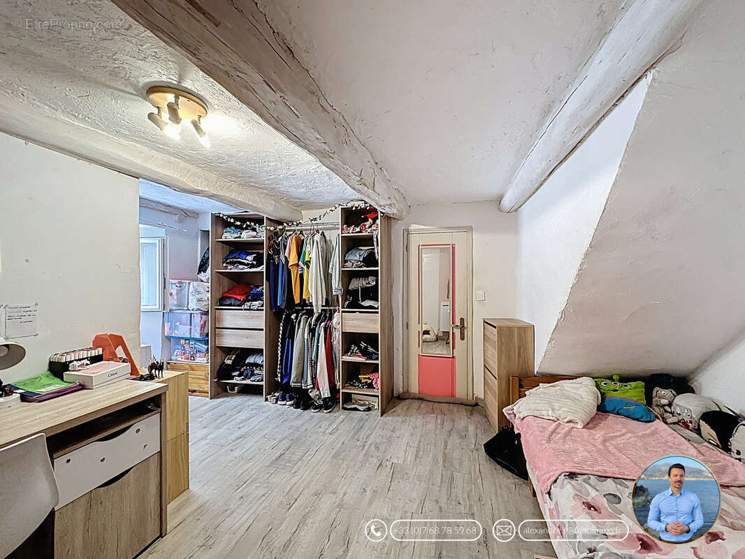 Appartement à CASTELLAR