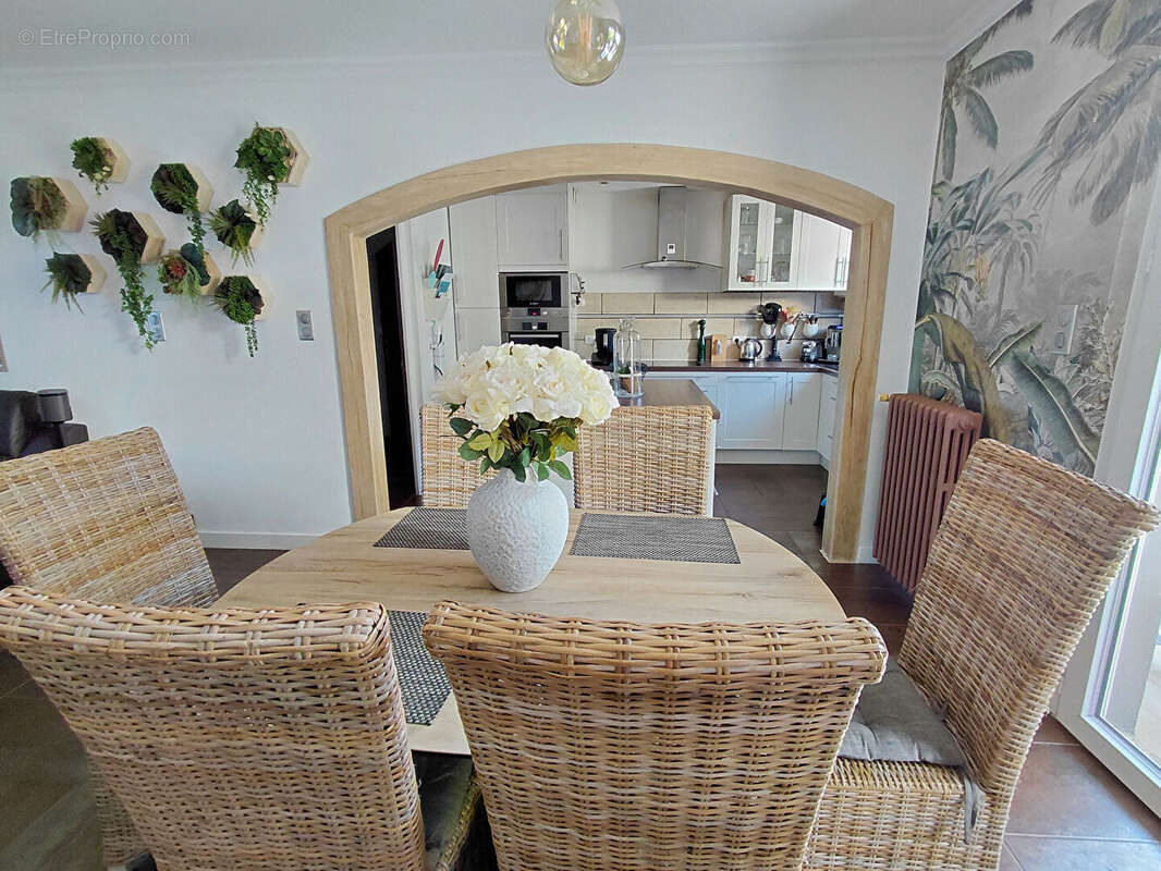 Maison à SAINT-MARTIN-DES-CHAMPS