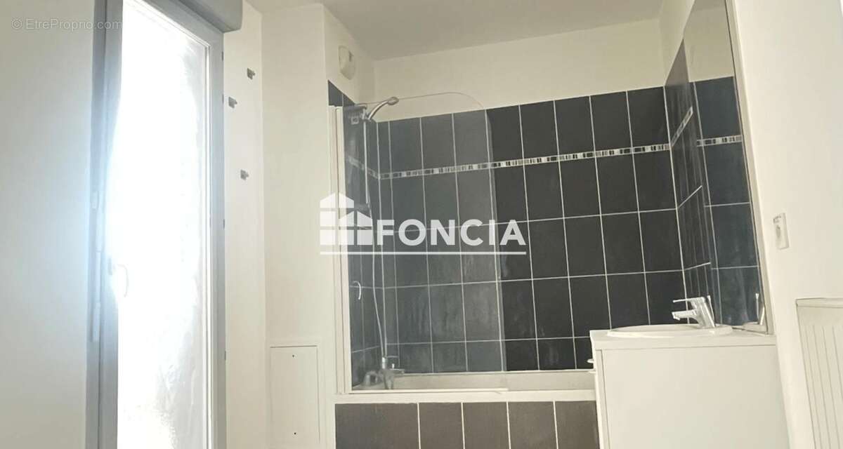 3 pieces 55m2 - parking - terrasses - 3eme etage  proche gare - - photo 6