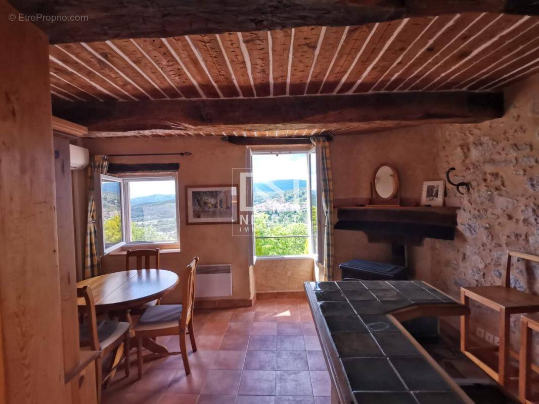 Maison à MONTAUROUX