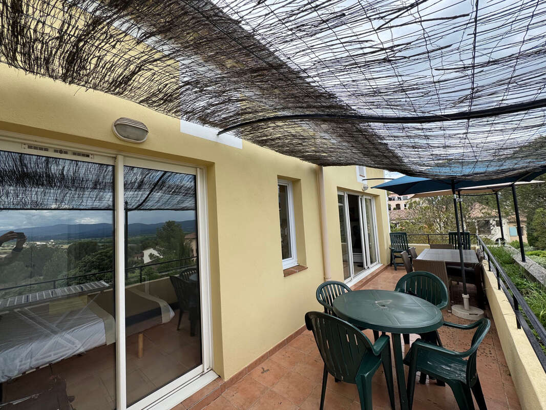 Appartement à MALLEMORT