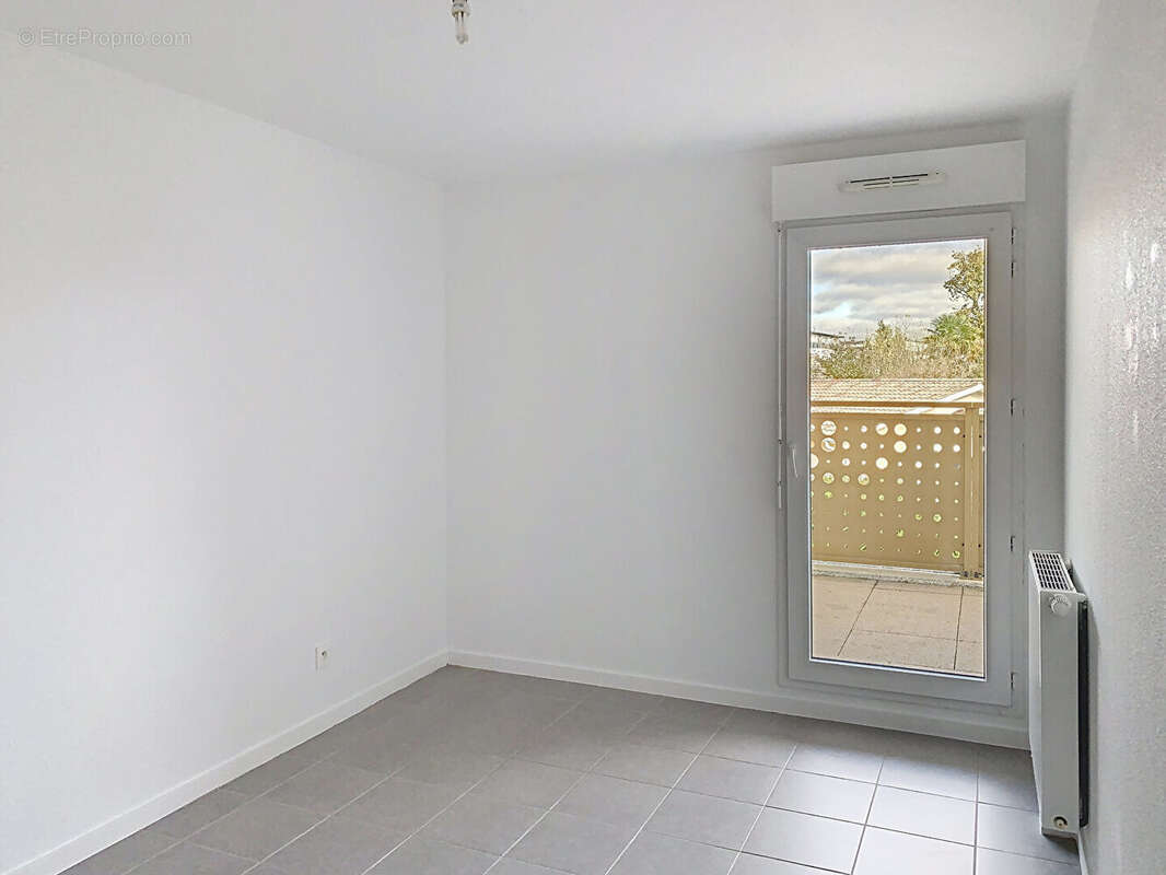 Appartement à VILLENAVE-D&#039;ORNON