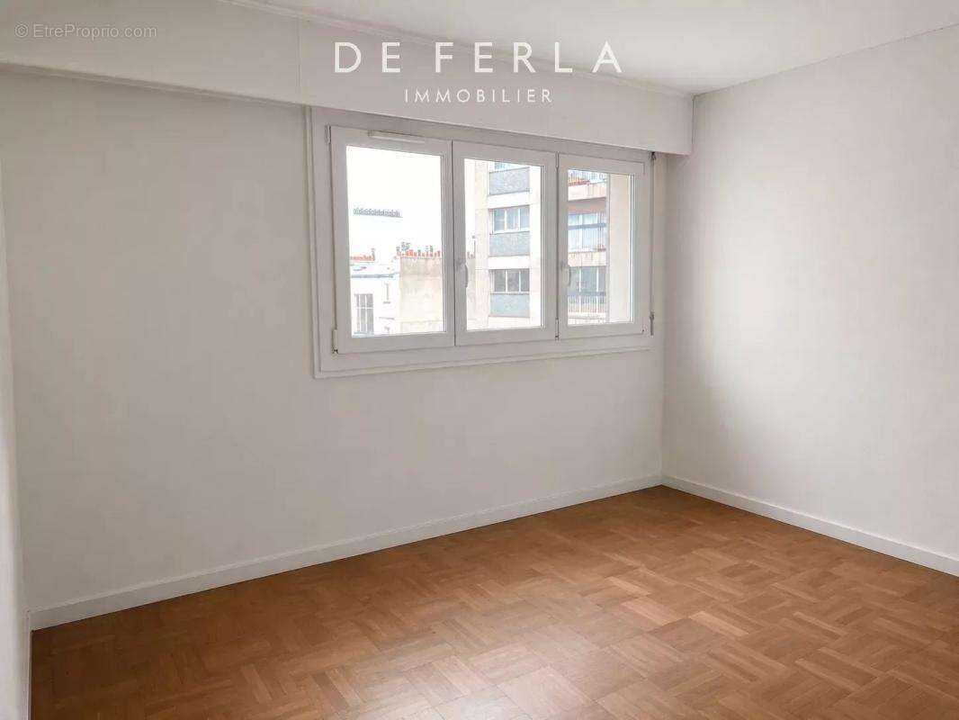 Appartement à PARIS-15E