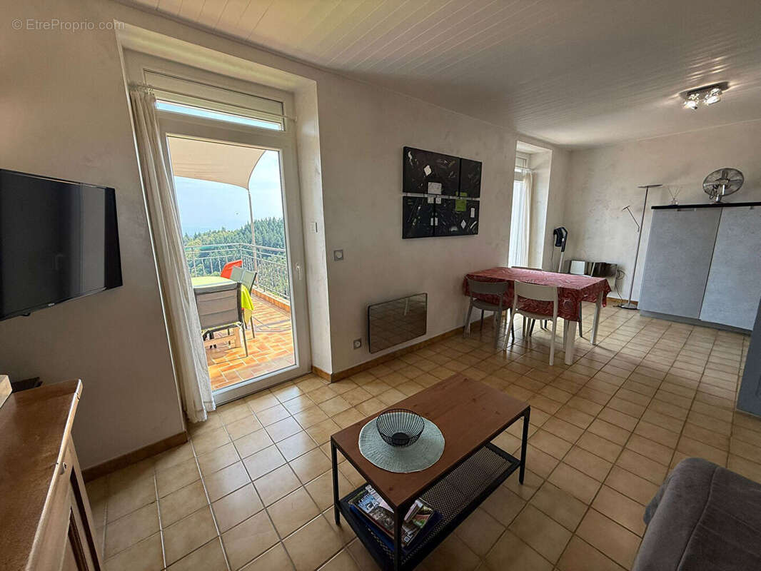 Appartement à ALBOUSSIERE
