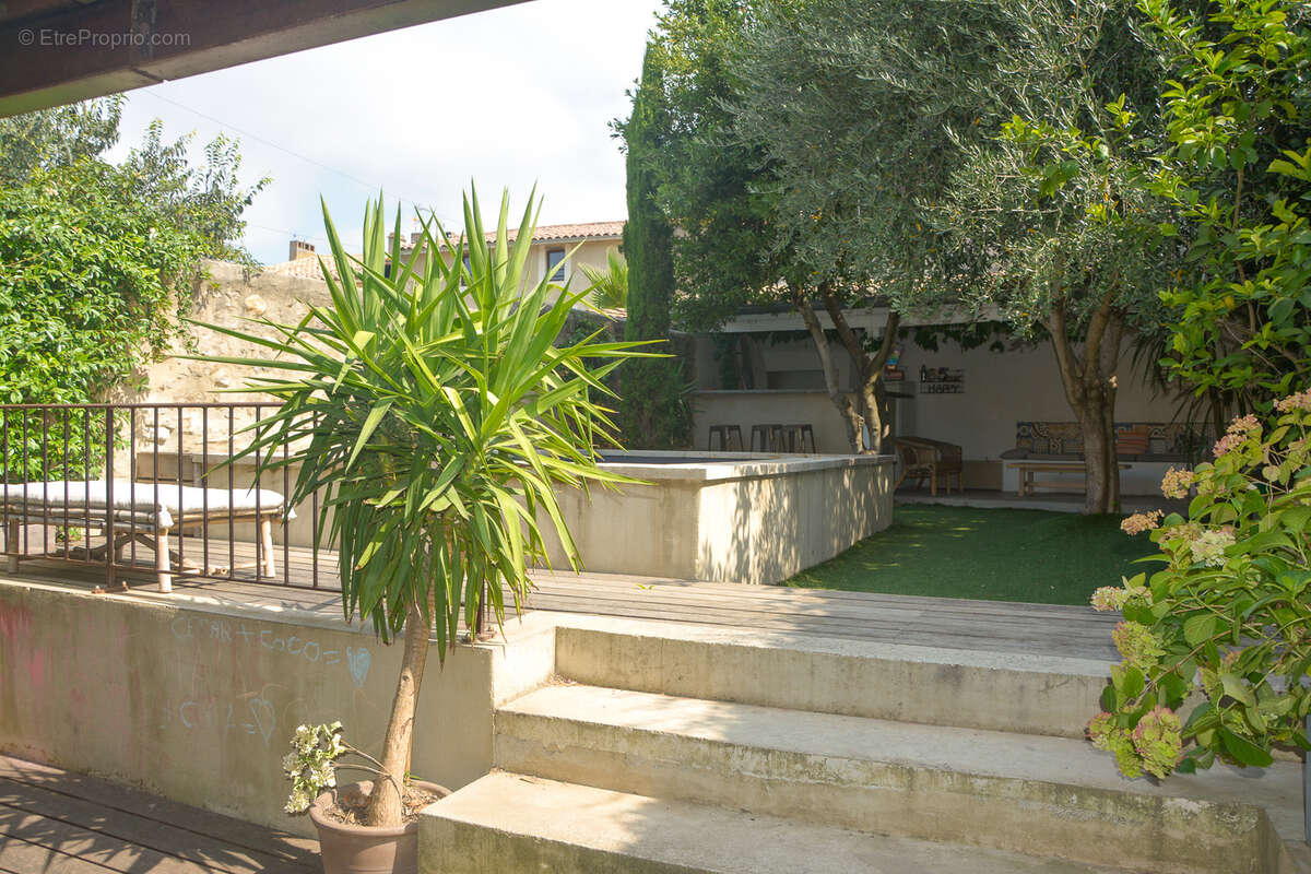 Pied Cité: maison de ville avec jardin et piscine - photo 29