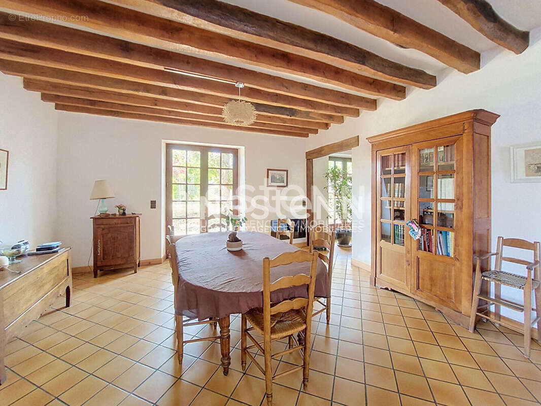 Maison à PUSSAY